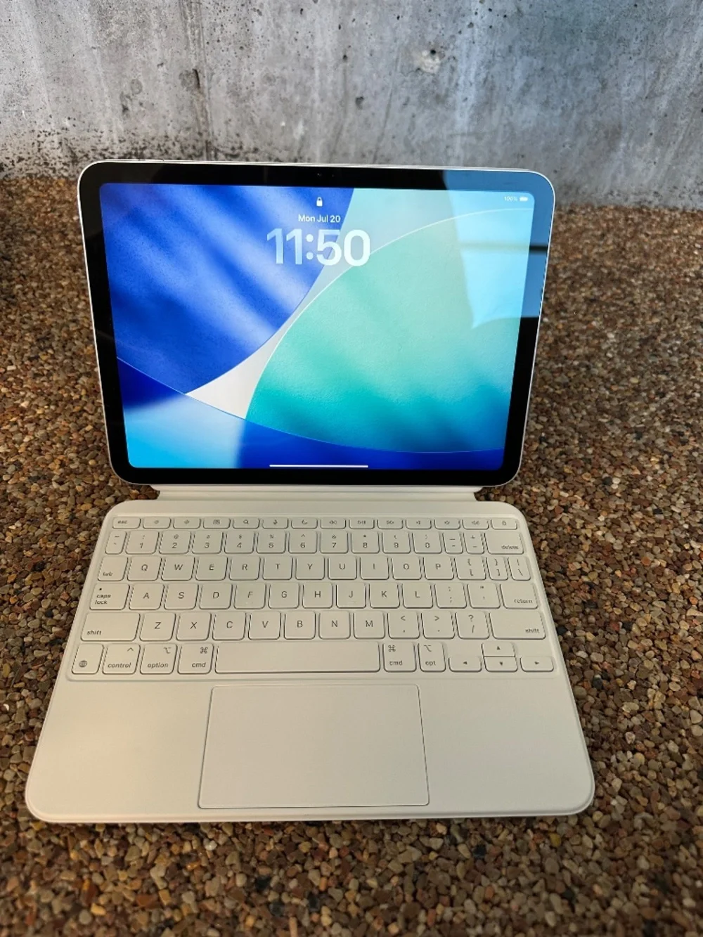 Apple iPad (A16) Wi-Fi 256GB - Silver with Magic Keyboard Folio